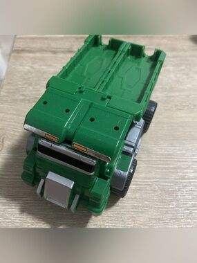 1997 Power Rangers Turbo Deluxe Rescue Megazord Green Dump Truck Zord Figure